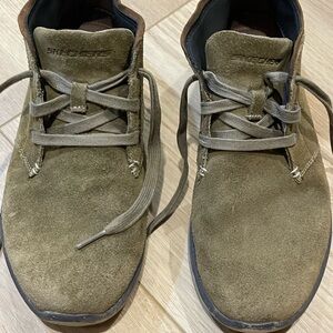 Skechers Men's Chukka Boots in Olive Suede